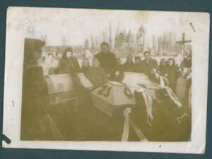 Nužudytųjų Žolpių laidotuvės – turbūt vienintelė išlikusi nuotrauka